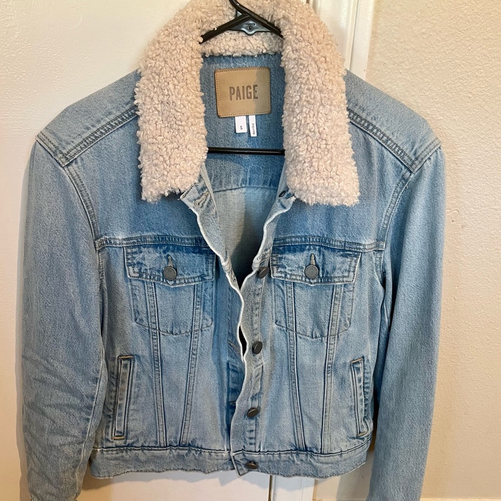 PAIGE denim jacket with Sherpa collar.